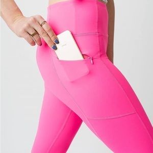 Bright neon pink zyia Capri zipper light n tight
